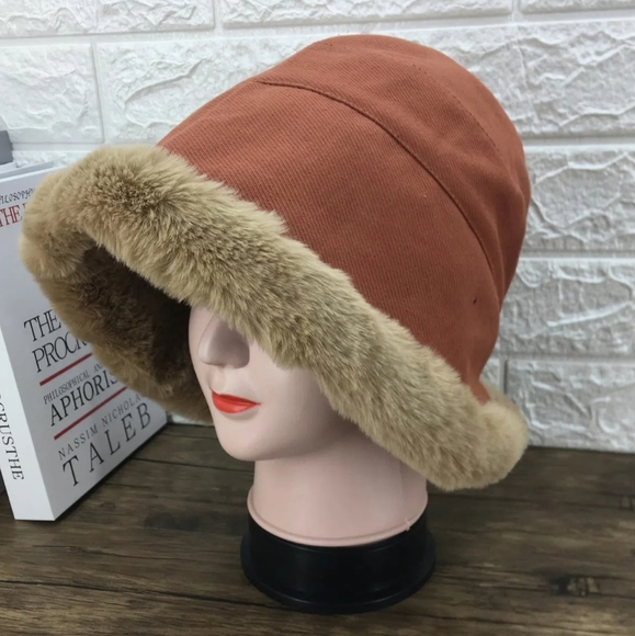 Winter Style Bucket Hat - Picture 1 of 3
